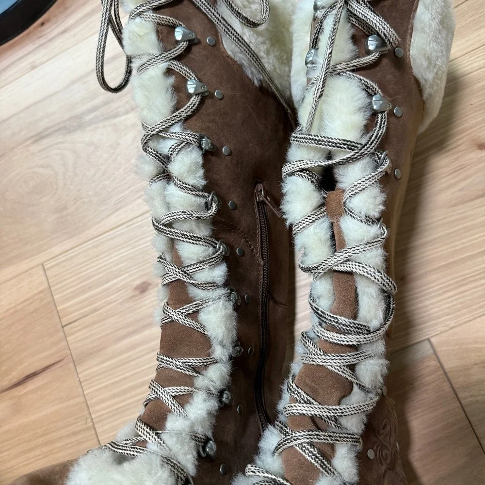 The North Face Adrianne Tall leather Boots Wms Size 6 Brown Faux Fur Trim Zip